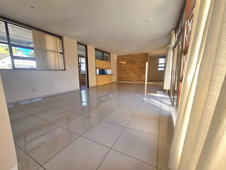 4 Bedroom Property for Sale in Vierlanden Western Cape